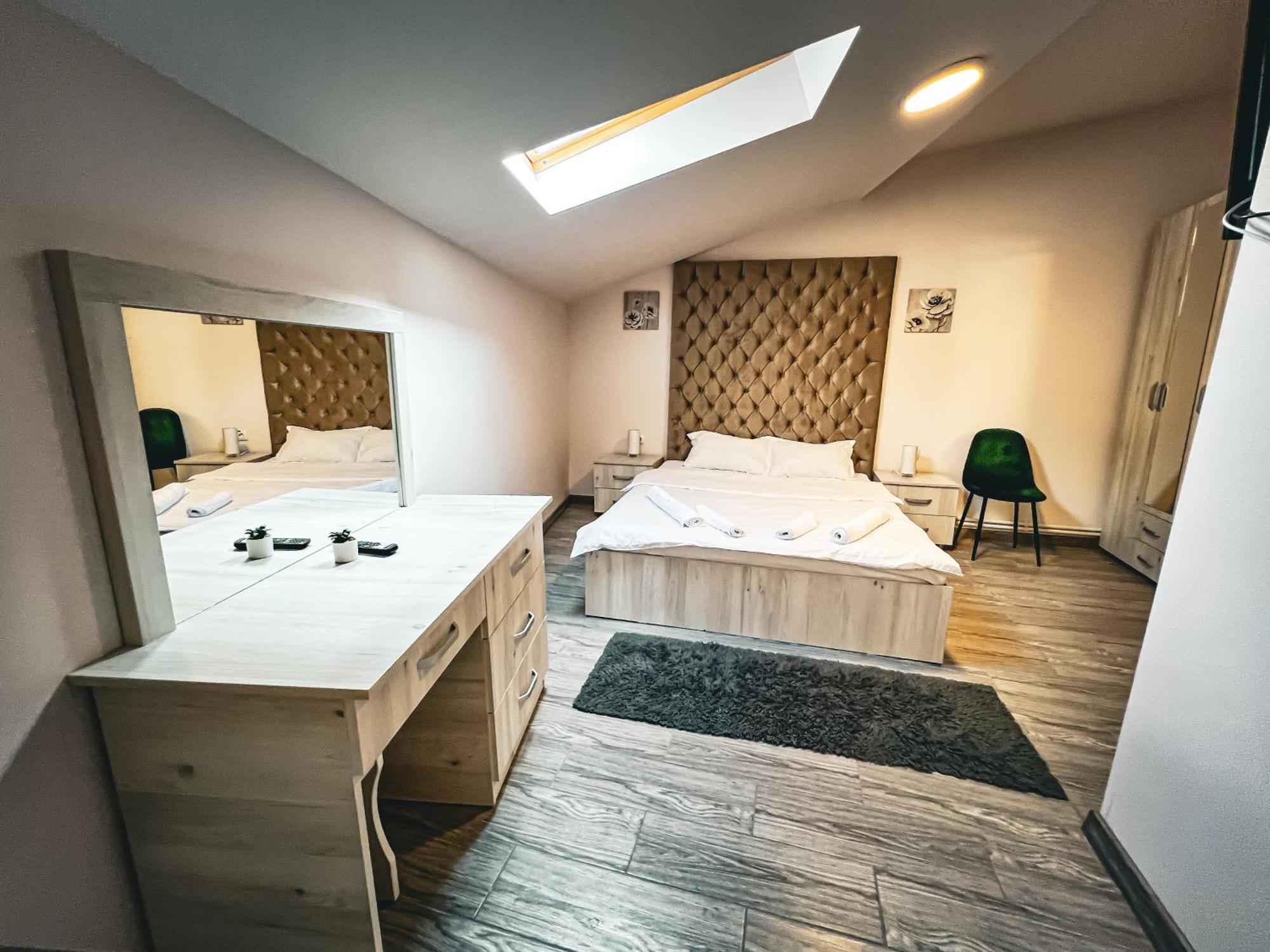 Splendor Boutique 皮特什蒂 外观 照片